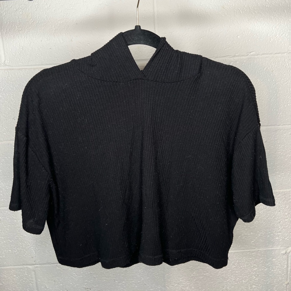 Forever 21 Black Hooded Crop Top - Size: S